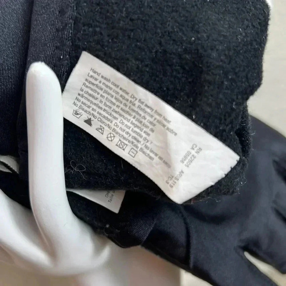 Isotoner Black Spandex Gloves OS - Picture 9 of 10